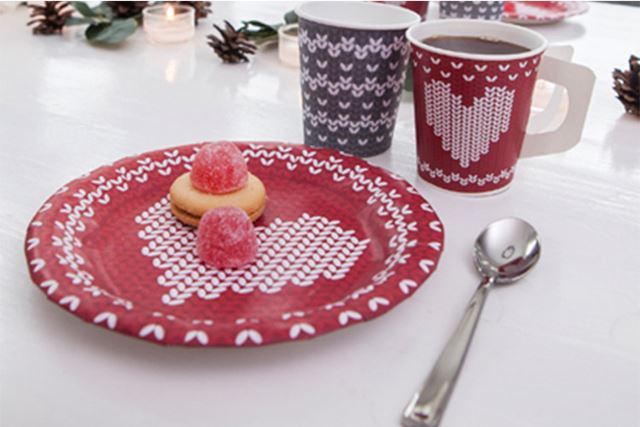 Pappteller und -schalen